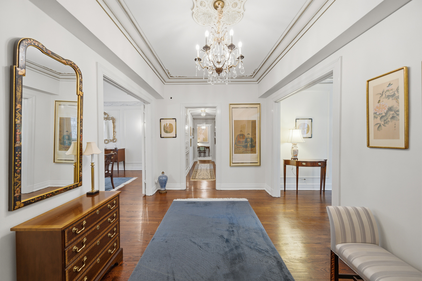 232 E Walton Place Unit: 3E