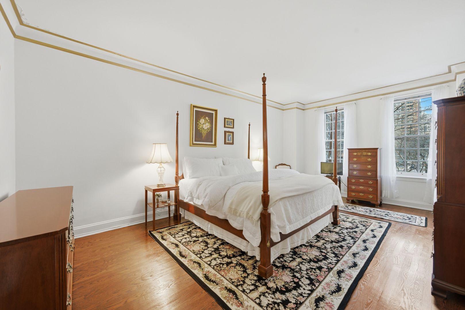 232 E Walton Place Unit: 3E