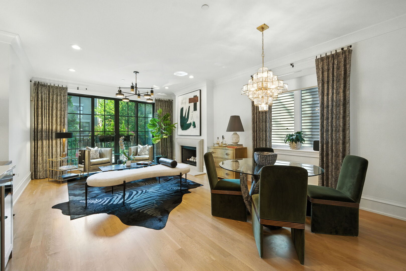 1733 N Mohawk Street Unit: 1N