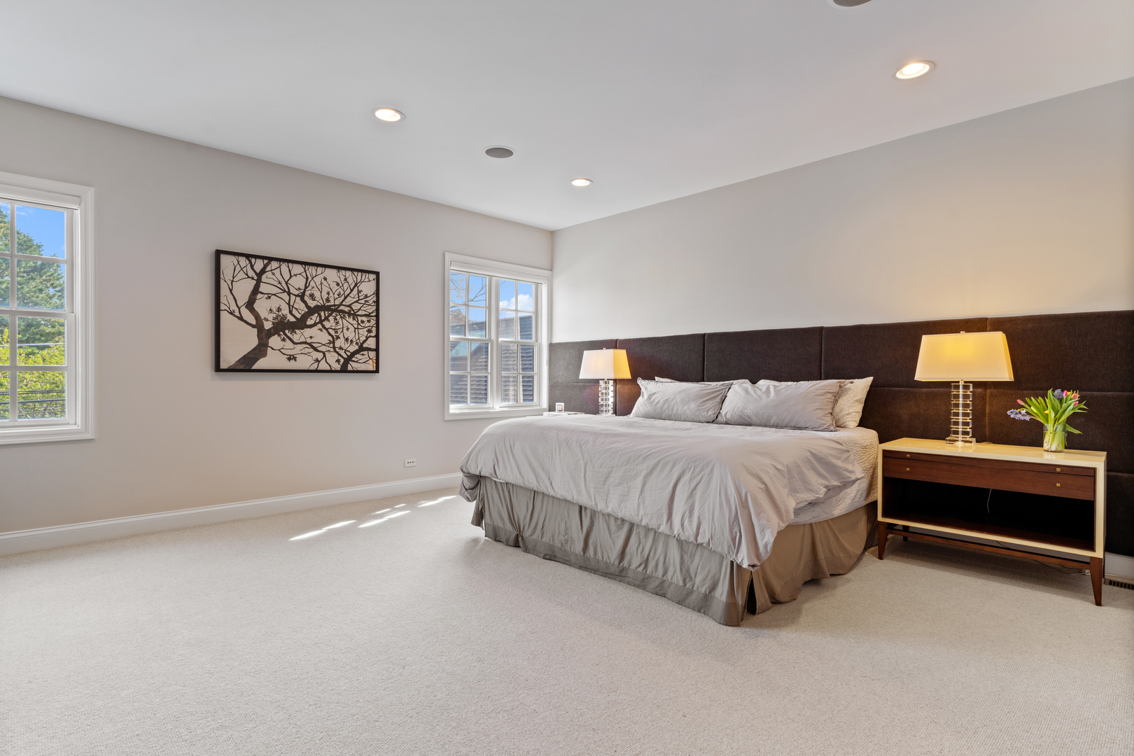 1243 W Nelson Street