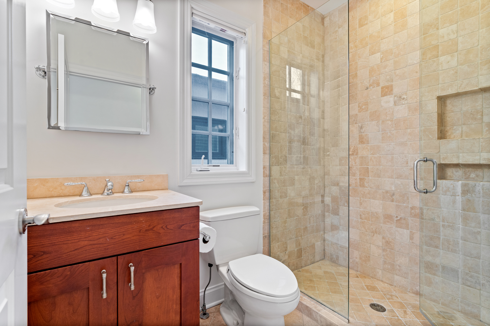 1243 W Nelson Street