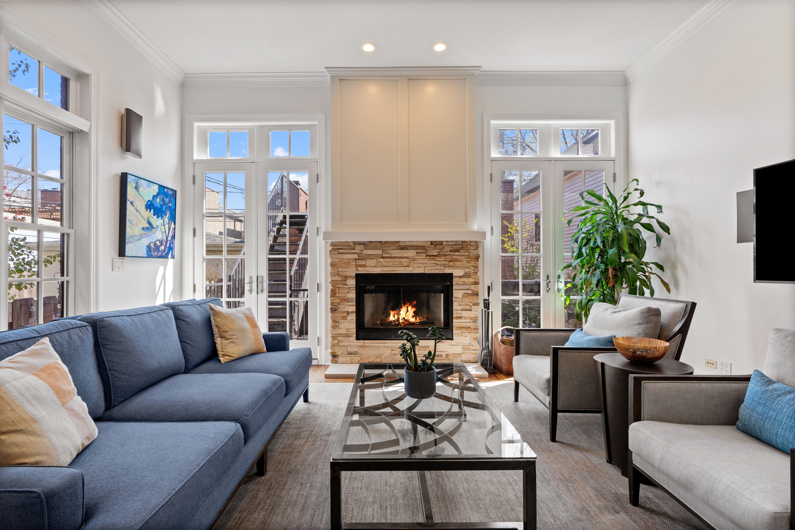 1243 W Nelson Street