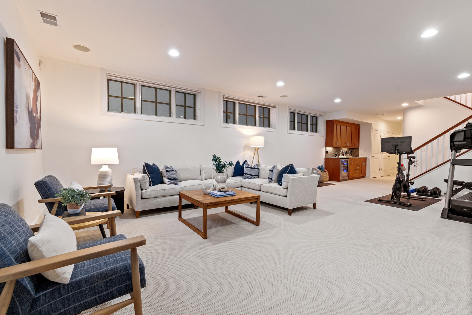 1243 W Nelson Street