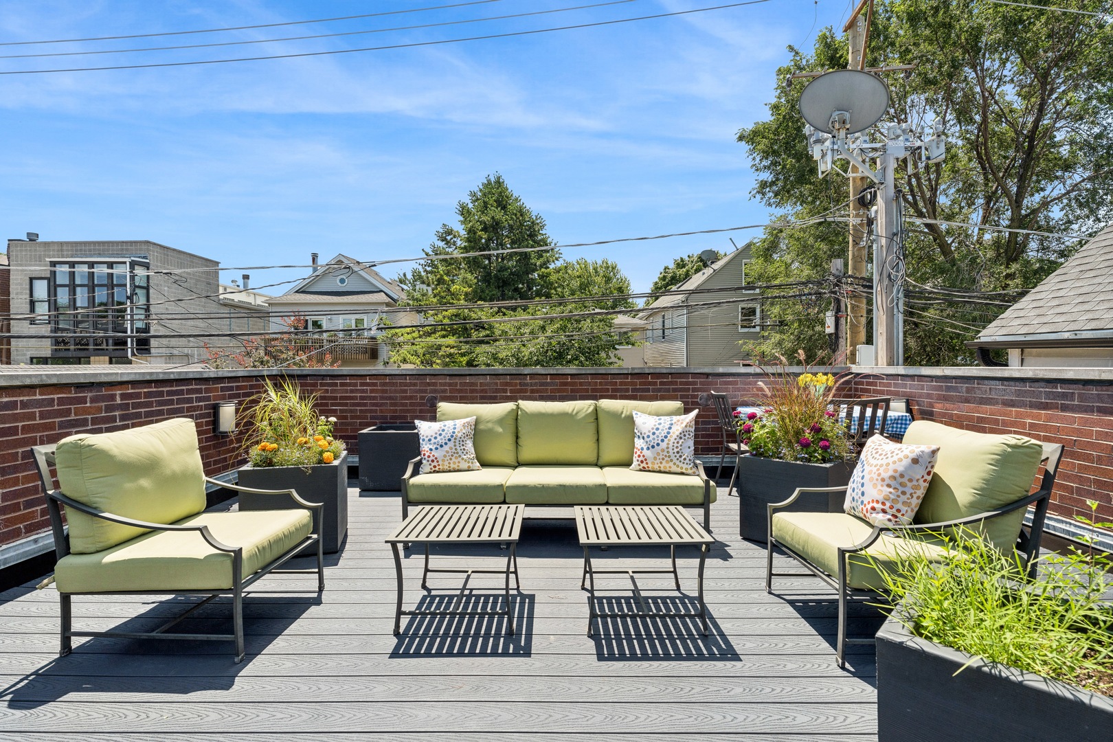 1243 W Nelson Street