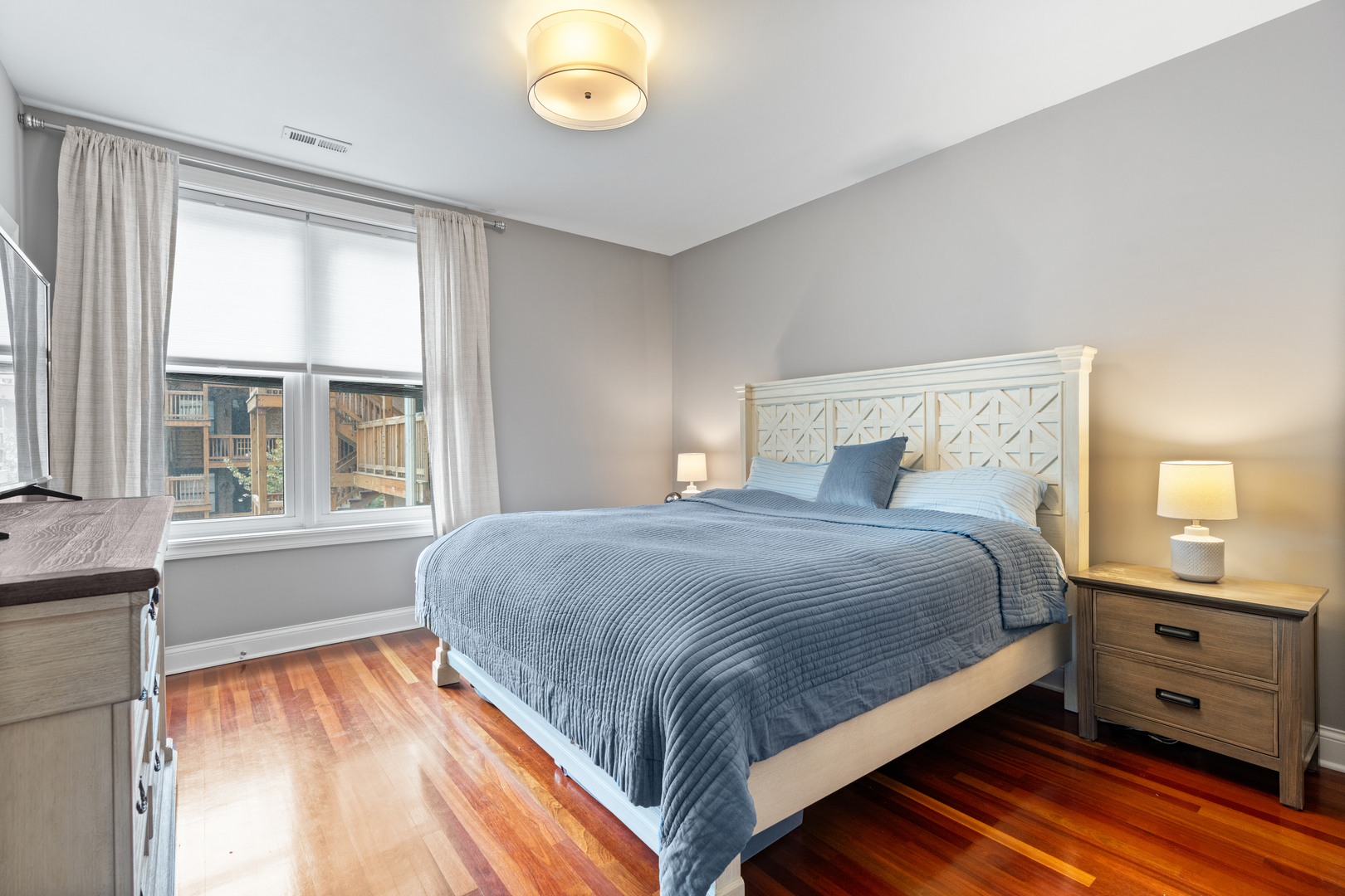 1056 W Lawrence Avenue Unit: 2C