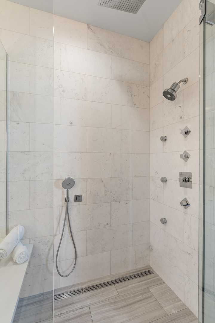 401 N Aberdeen Street Unit: 4N