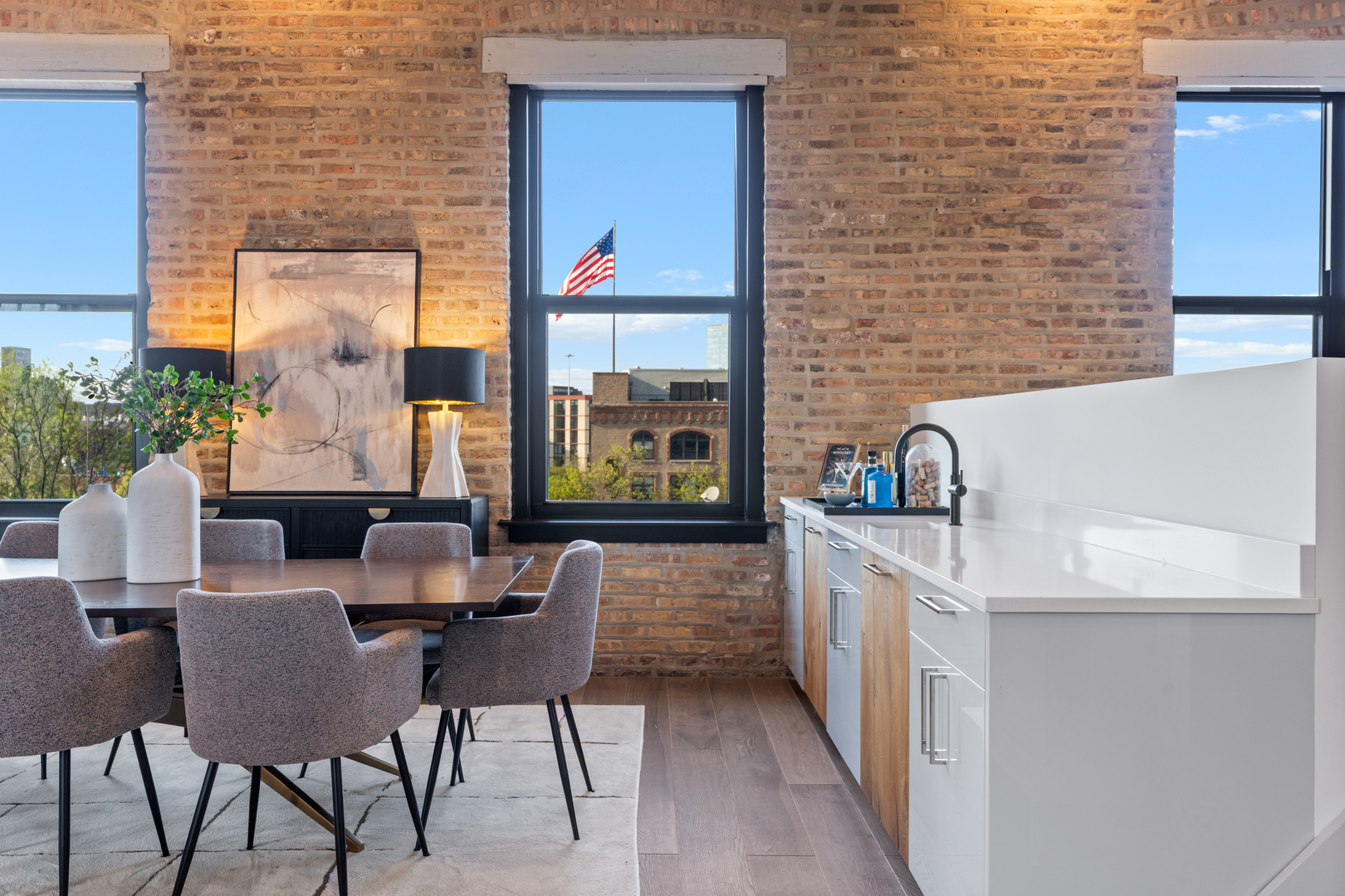 401 N Aberdeen Street Unit: 4N