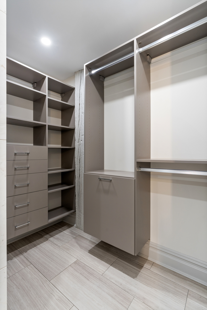 401 N Aberdeen Street Unit: 4N