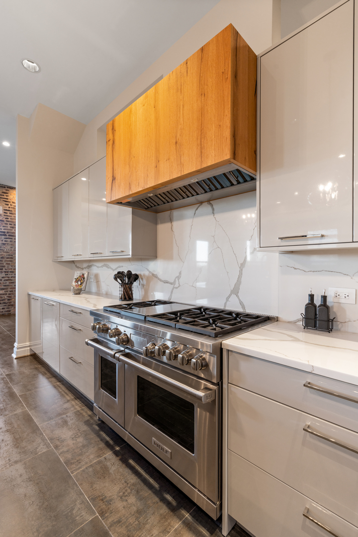 401 N Aberdeen Street Unit: 4N