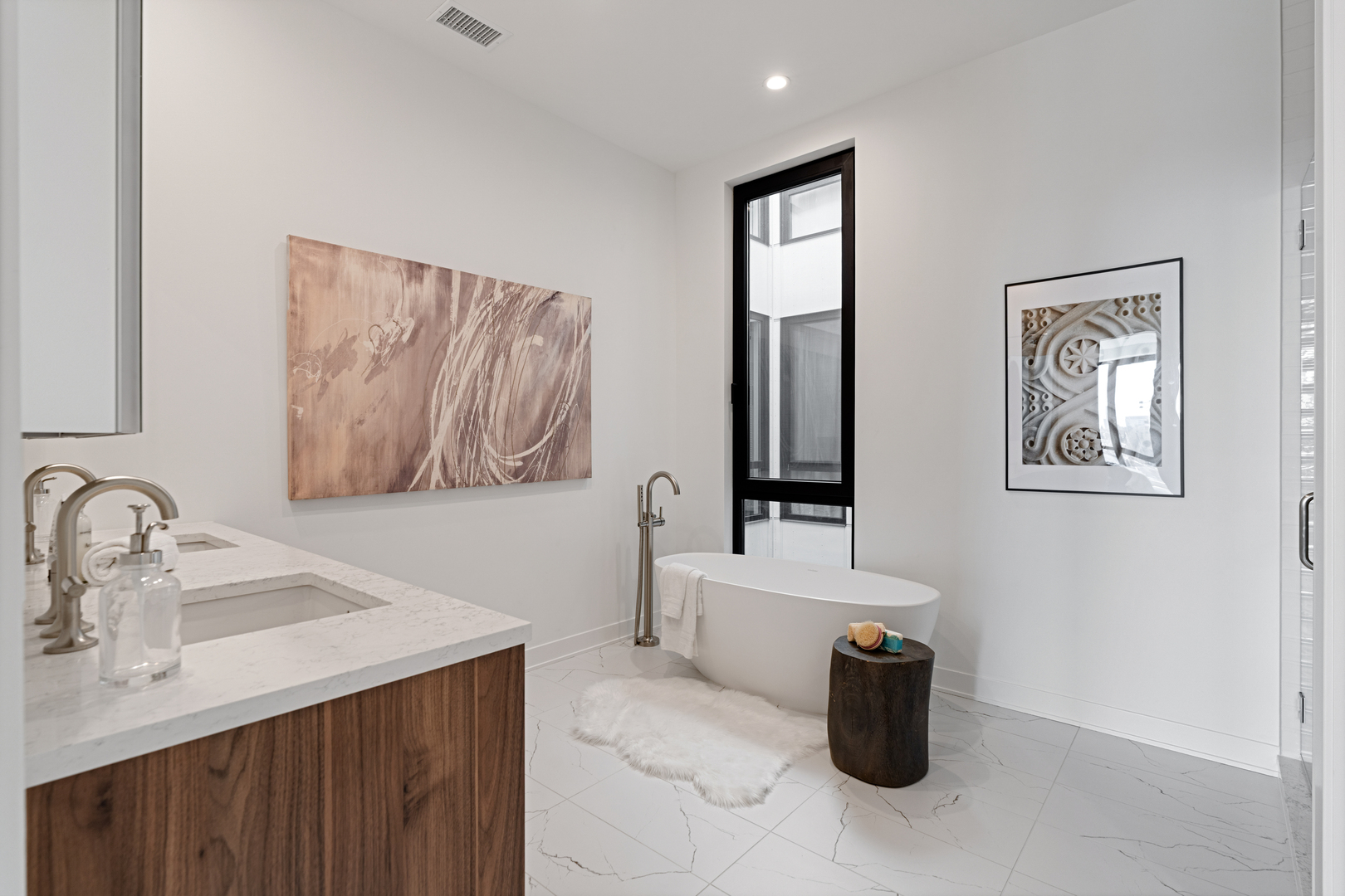 1340 W Chestnut Street Unit: 401