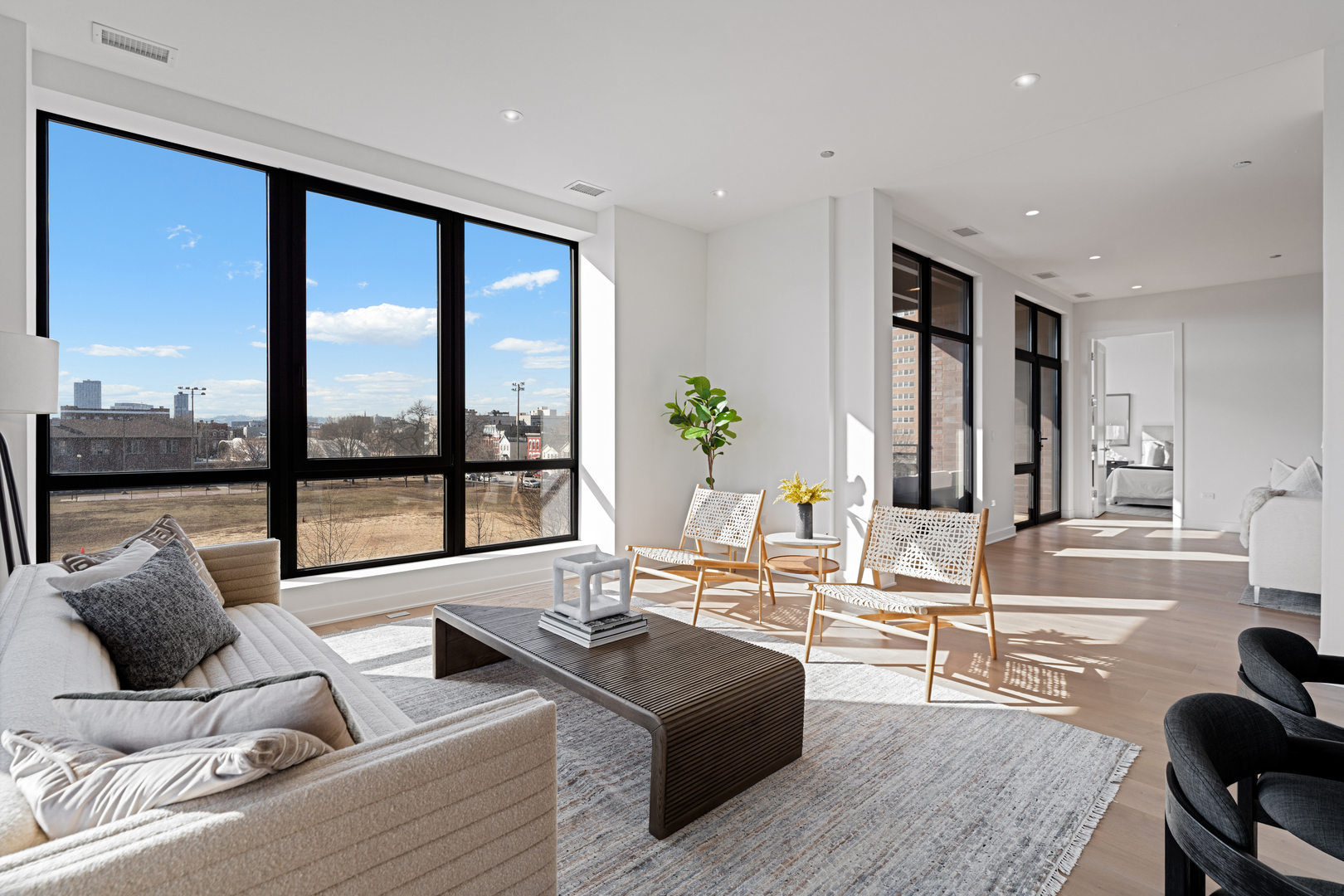 1340 W Chestnut Street Unit: 401