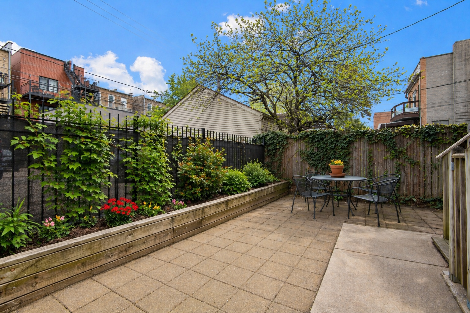 1734 W OHIO Street Unit: 1S