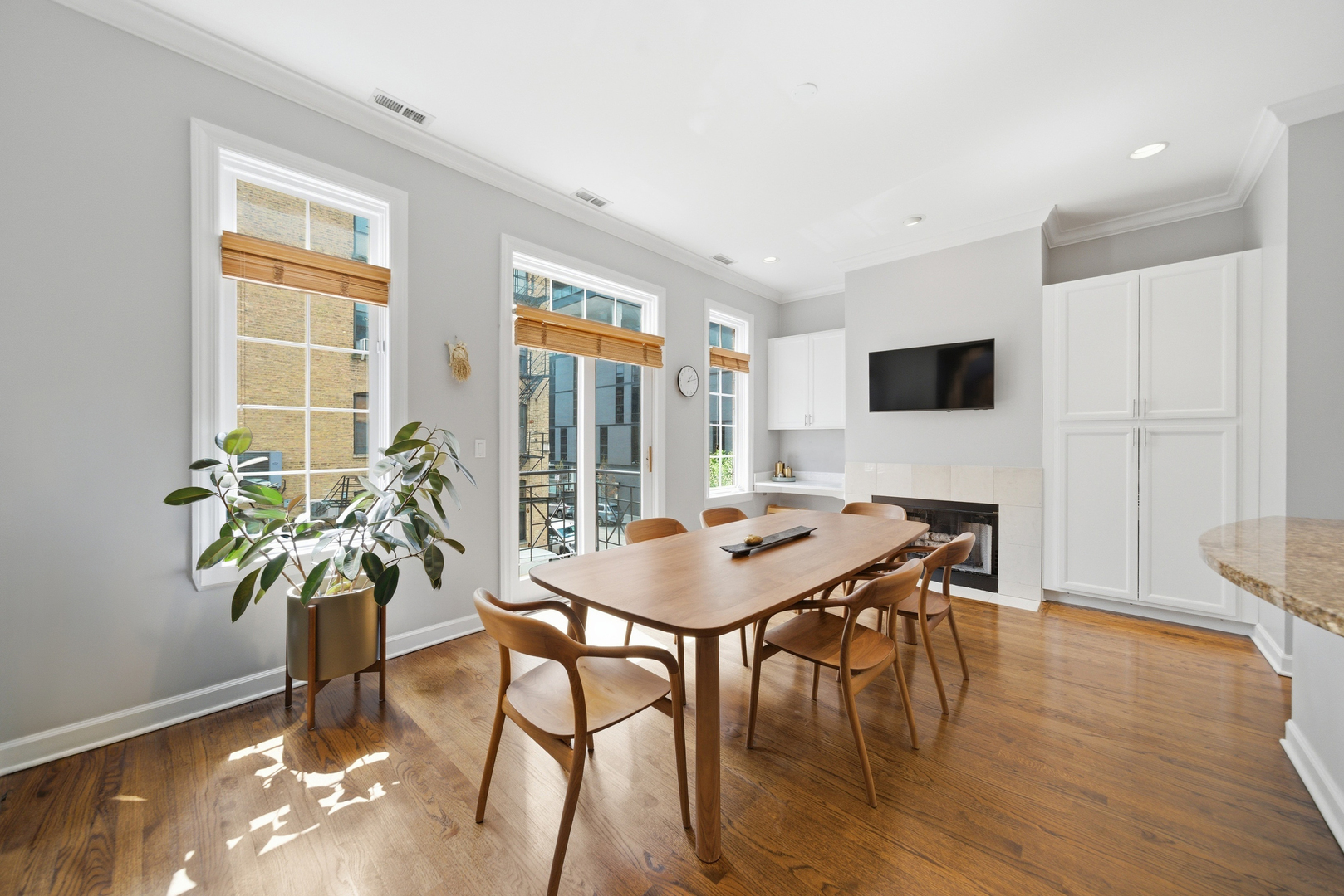 367 W Superior Street Unit: B