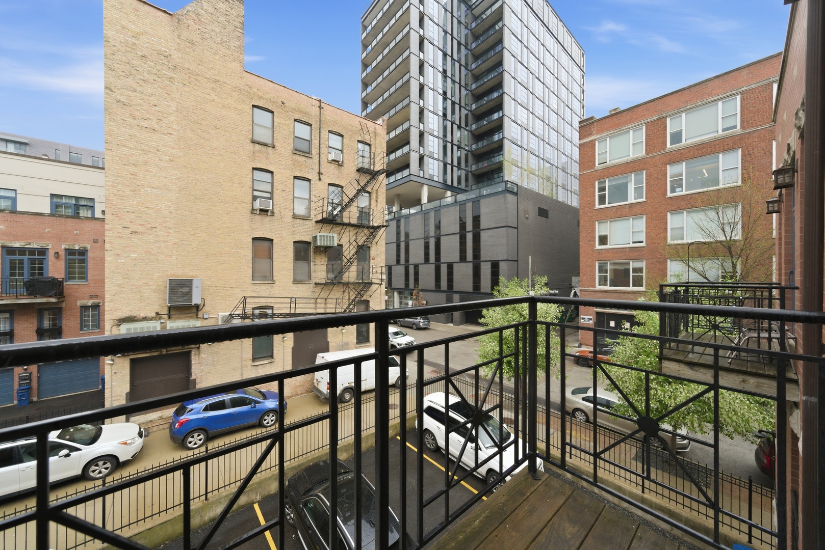 367 W Superior Street Unit: B