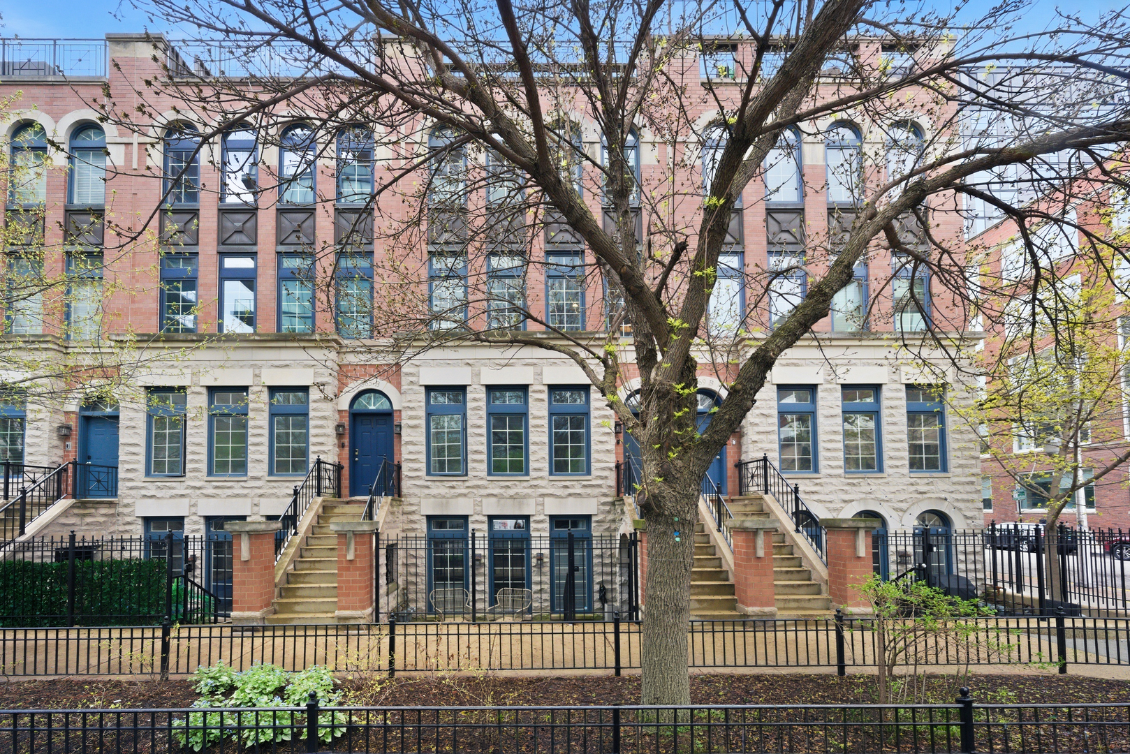 367 W Superior Street Unit: B