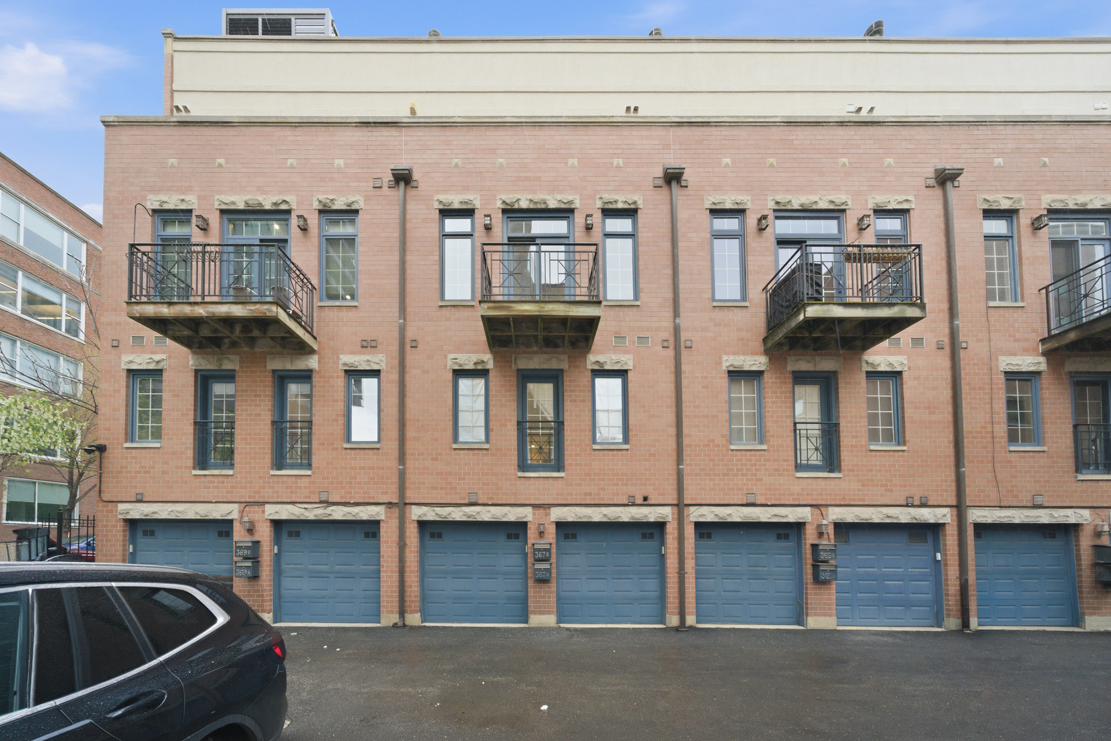 367 W Superior Street Unit: B