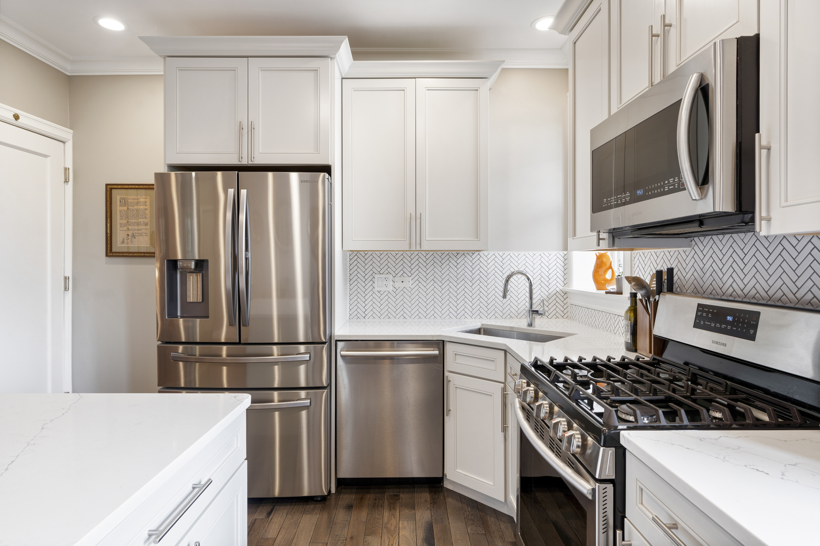 2705 N Mildred Avenue Unit: 3C
