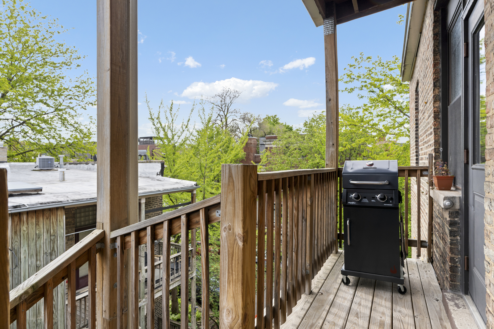 2705 N Mildred Avenue Unit: 3C