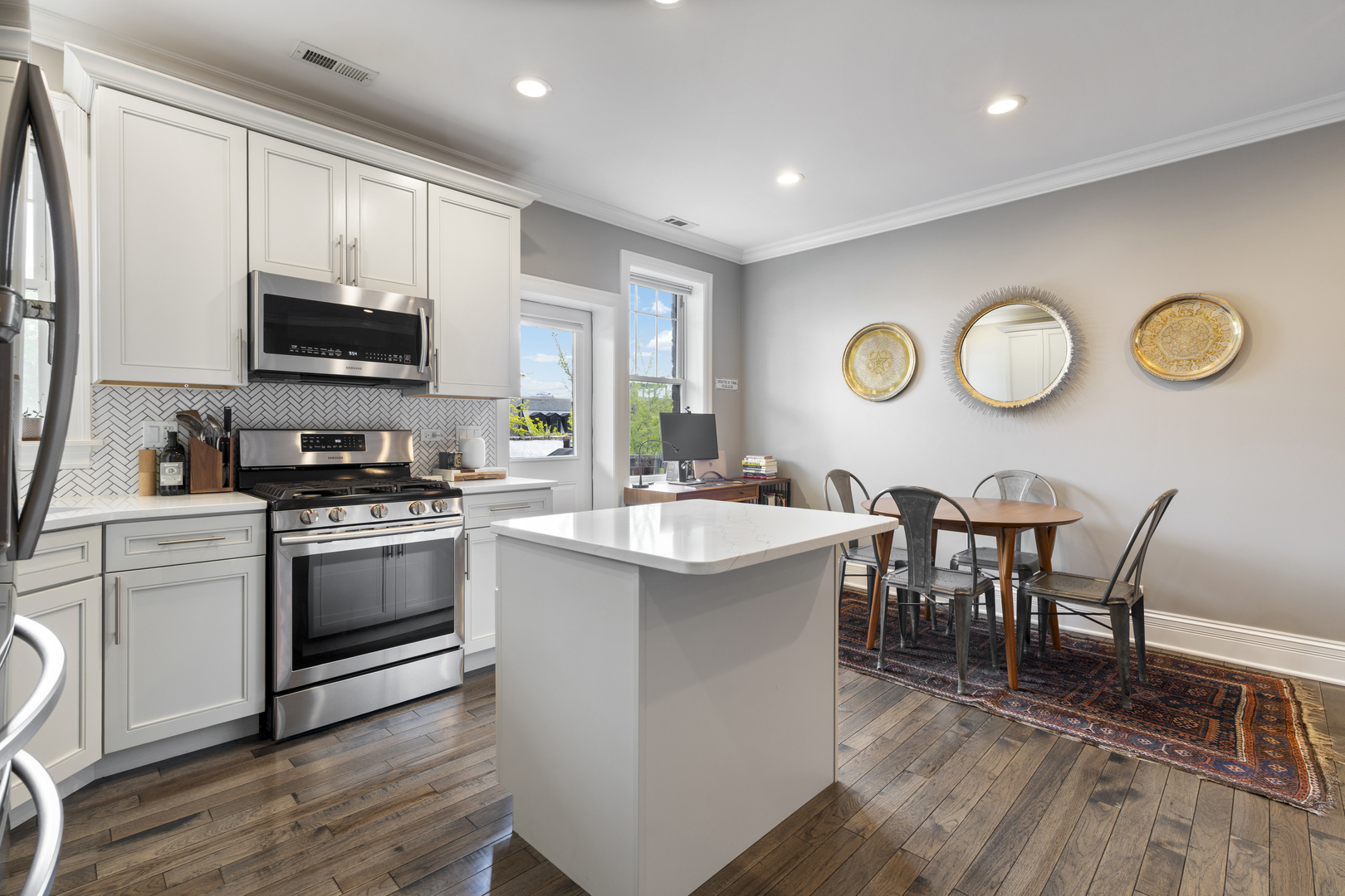2705 N Mildred Avenue Unit: 3C