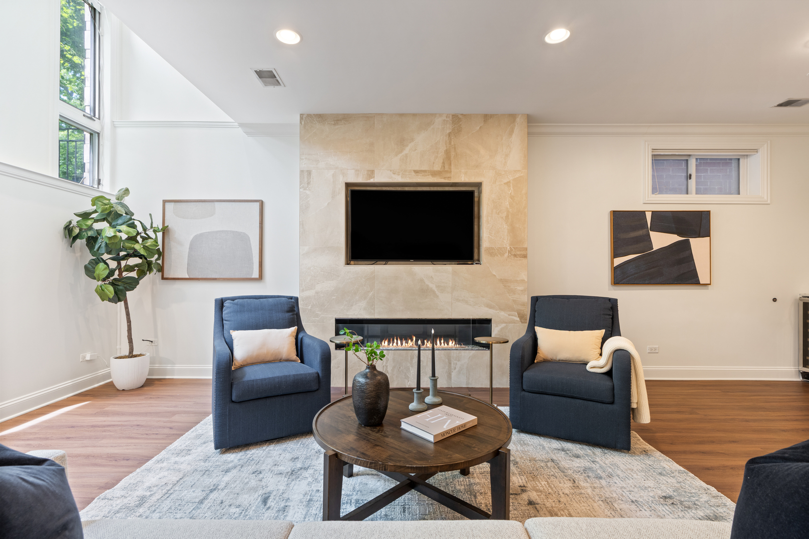 2043 N Bissell Street Unit: 1