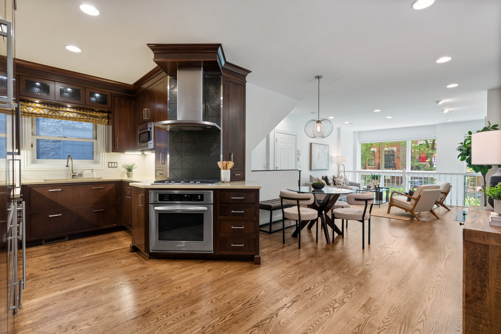 2043 N Bissell Street Unit: 1