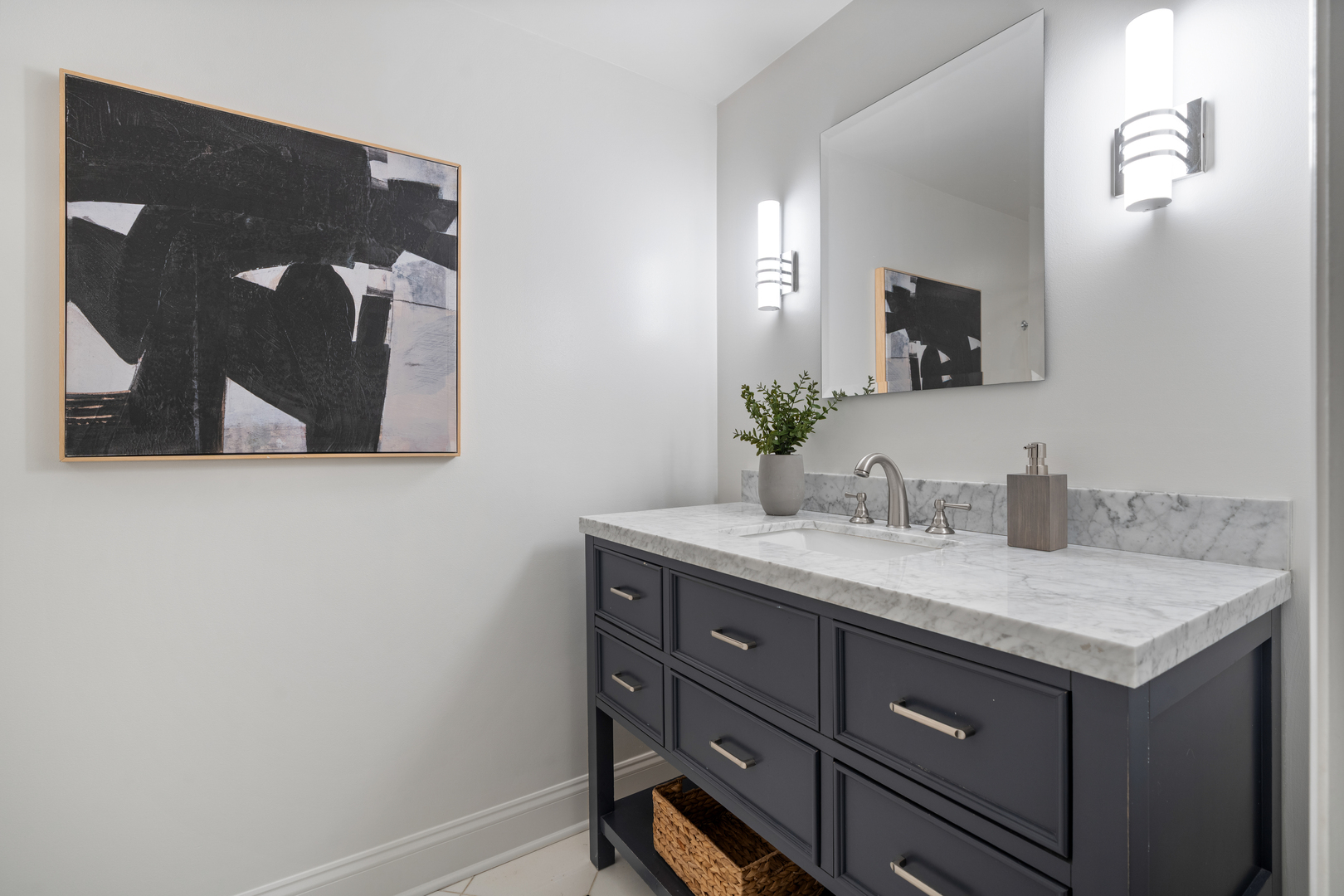 2043 N Bissell Street Unit: 1