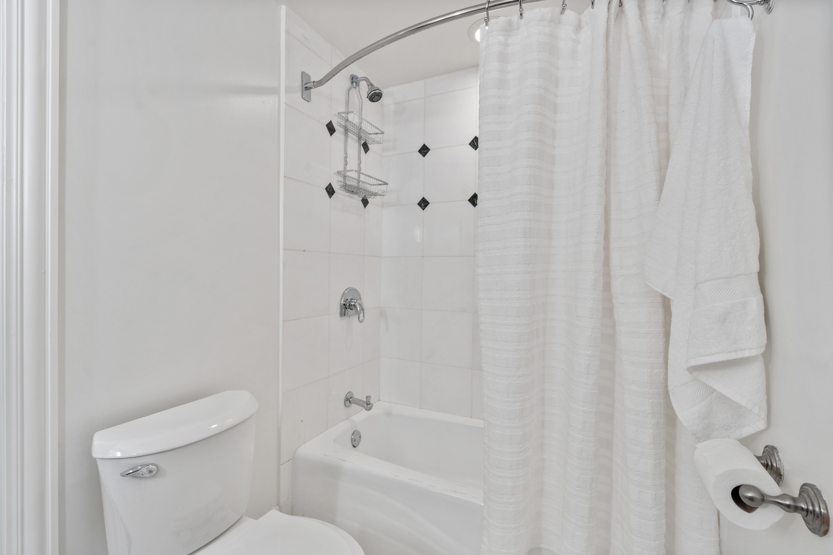 2043 N Bissell Street Unit: 1