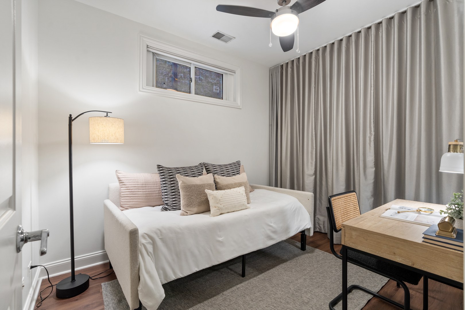 2043 N Bissell Street Unit: 1