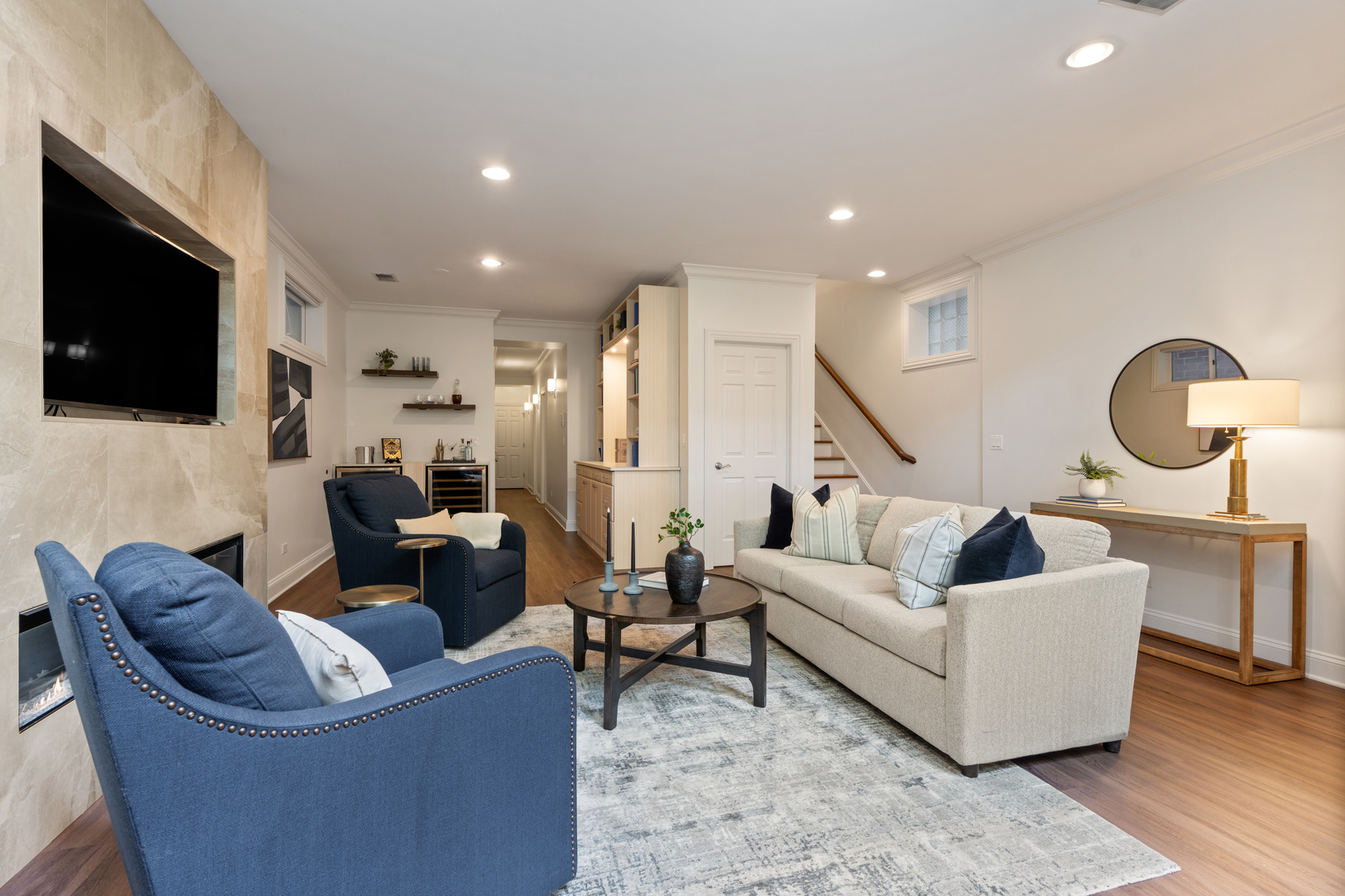 2043 N Bissell Street Unit: 1