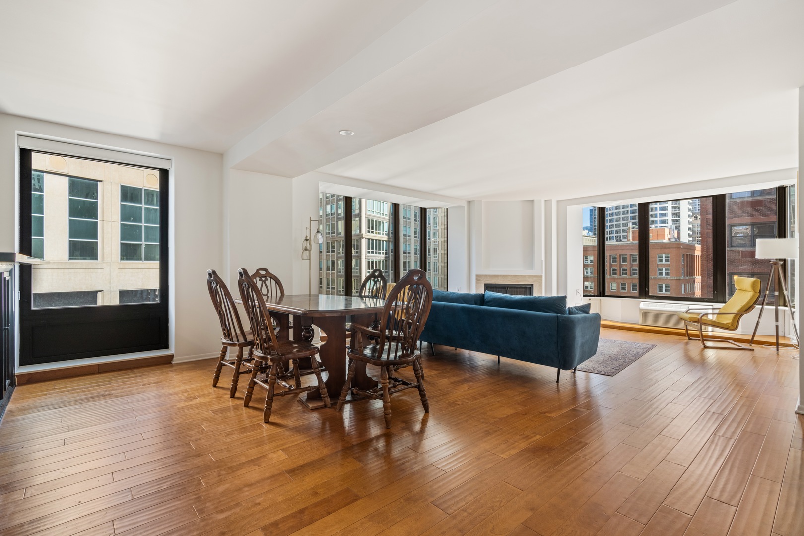 40 E Delaware Place Unit: 1502