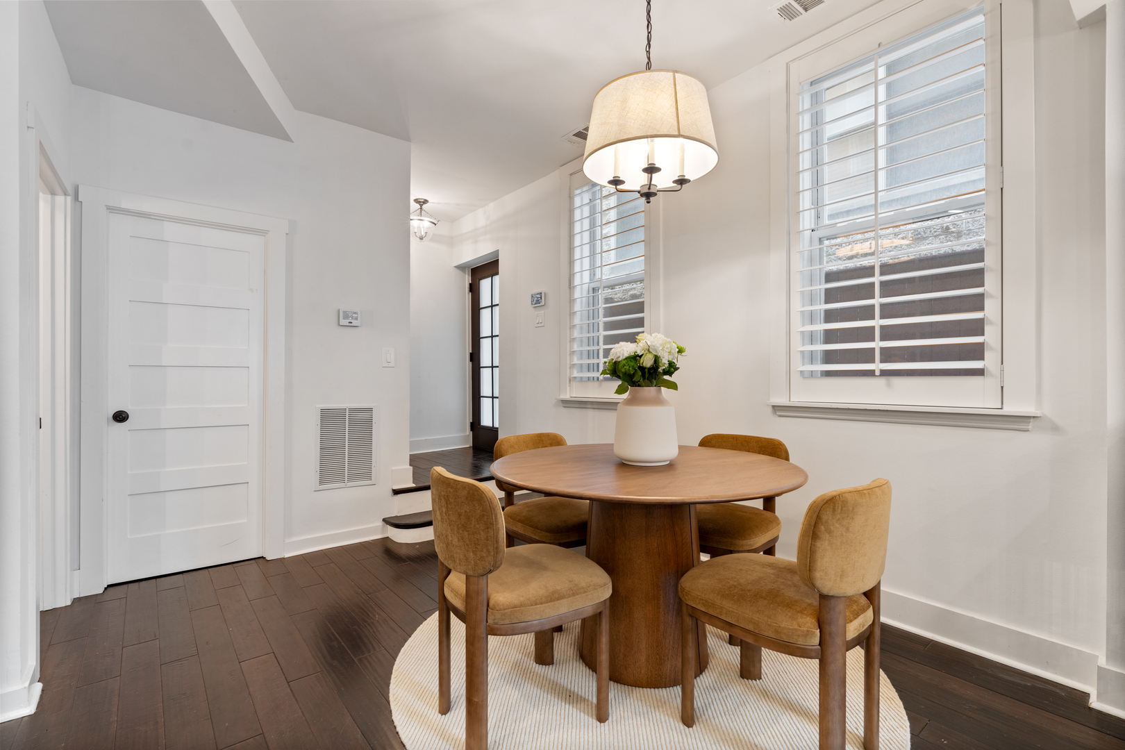 2626 N Wayne Avenue Unit: Rear