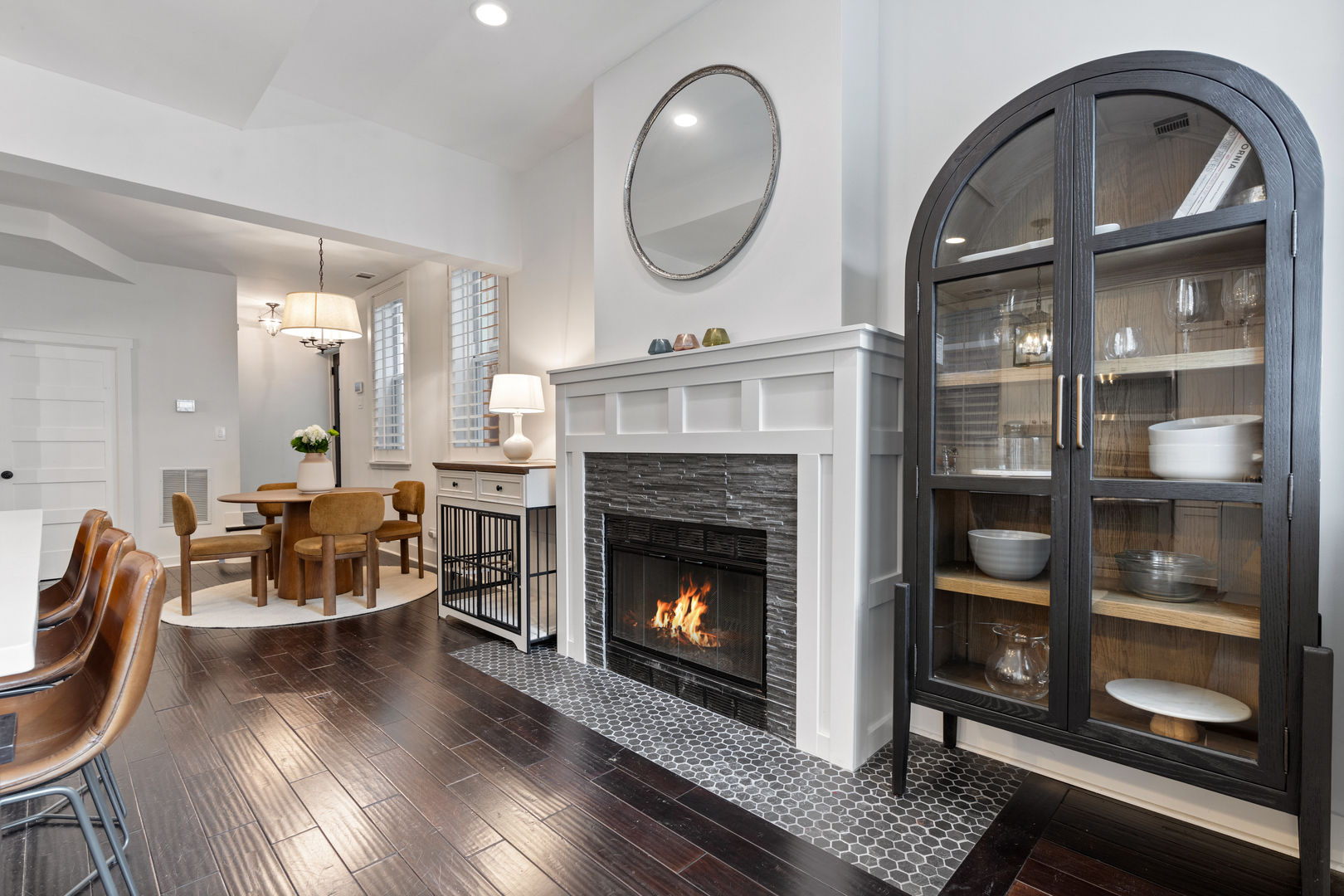 2626 N Wayne Avenue Unit: Rear