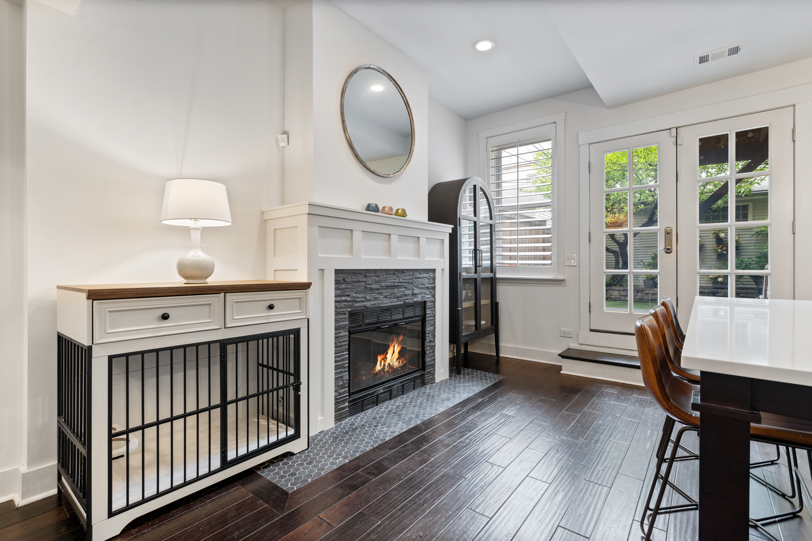 2626 N Wayne Avenue Unit: Rear