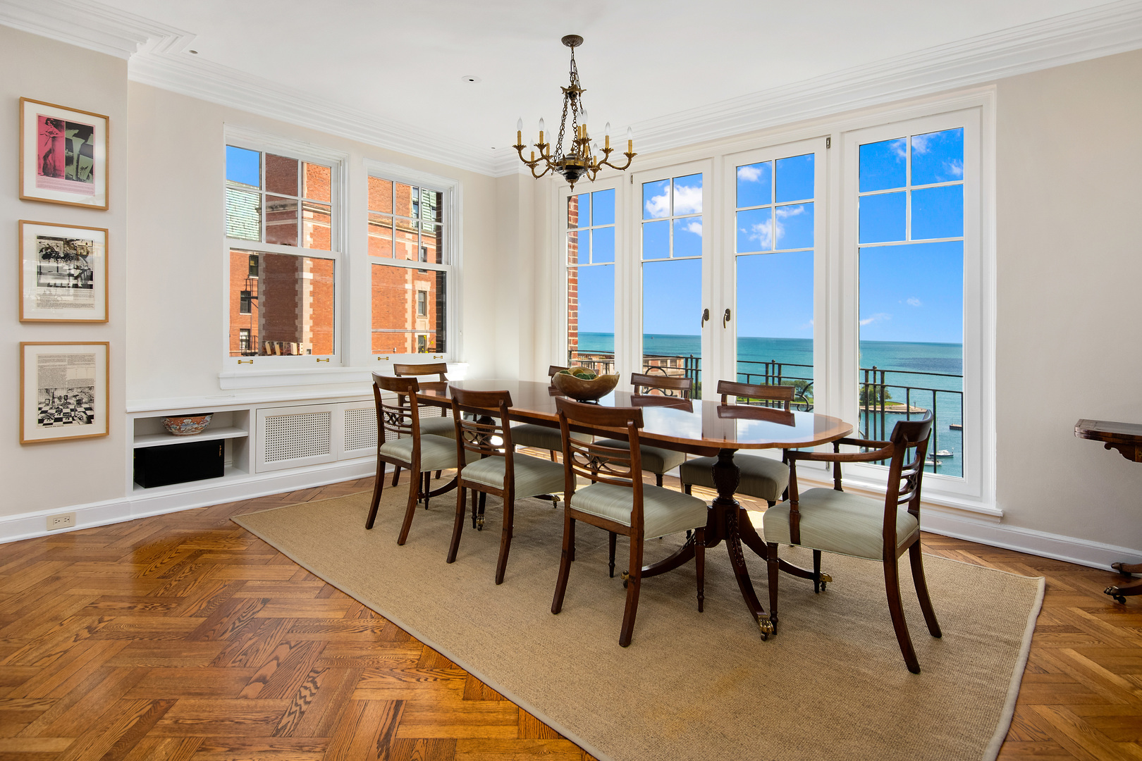421 W Melrose Street Unit: 18BC