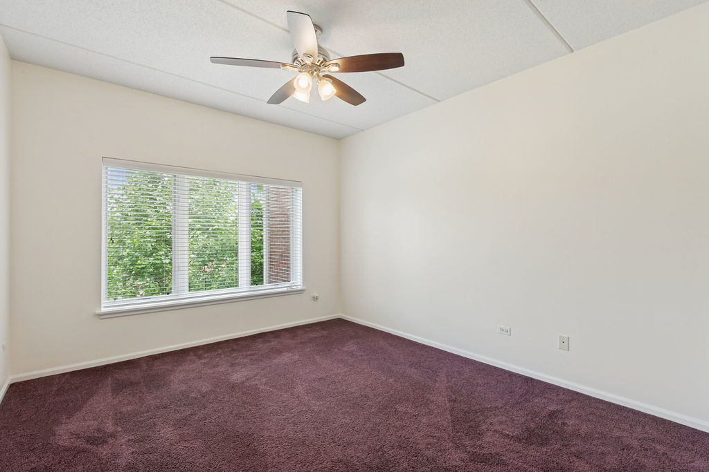 405 Village Green Court Unit: 304