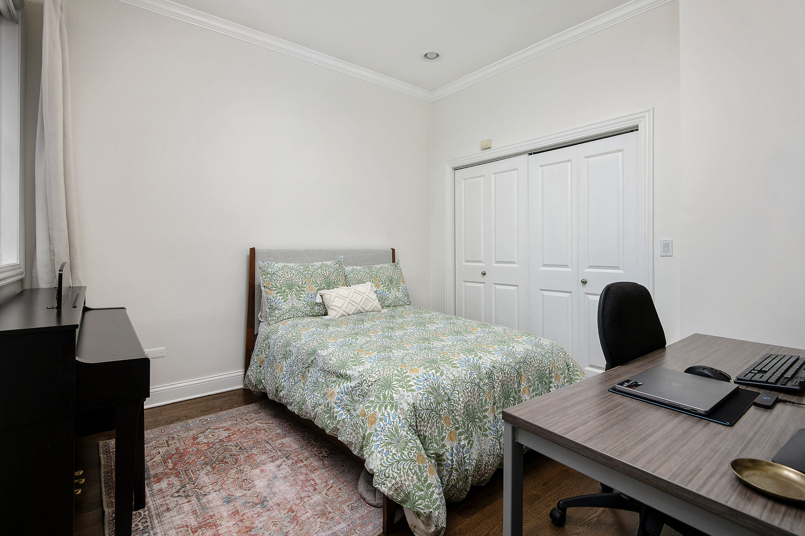 2136 W Division Street Unit: 4