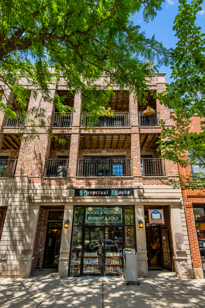 2136 W Division Street Unit: 4