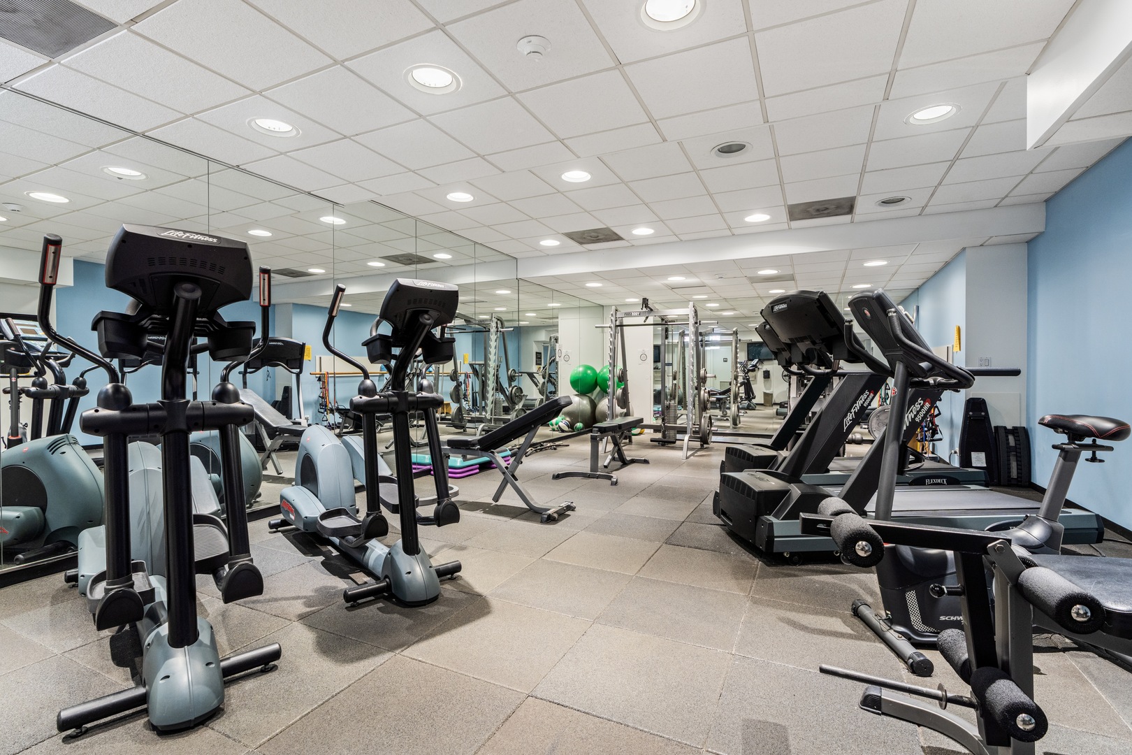 40 E Delaware Place Unit: 1502