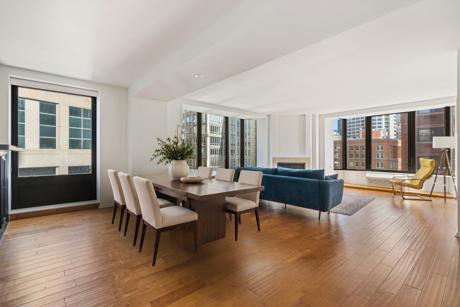 40 E Delaware Place Unit: 1502