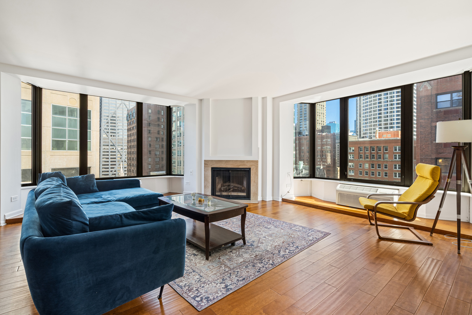40 E Delaware Place Unit: 1502