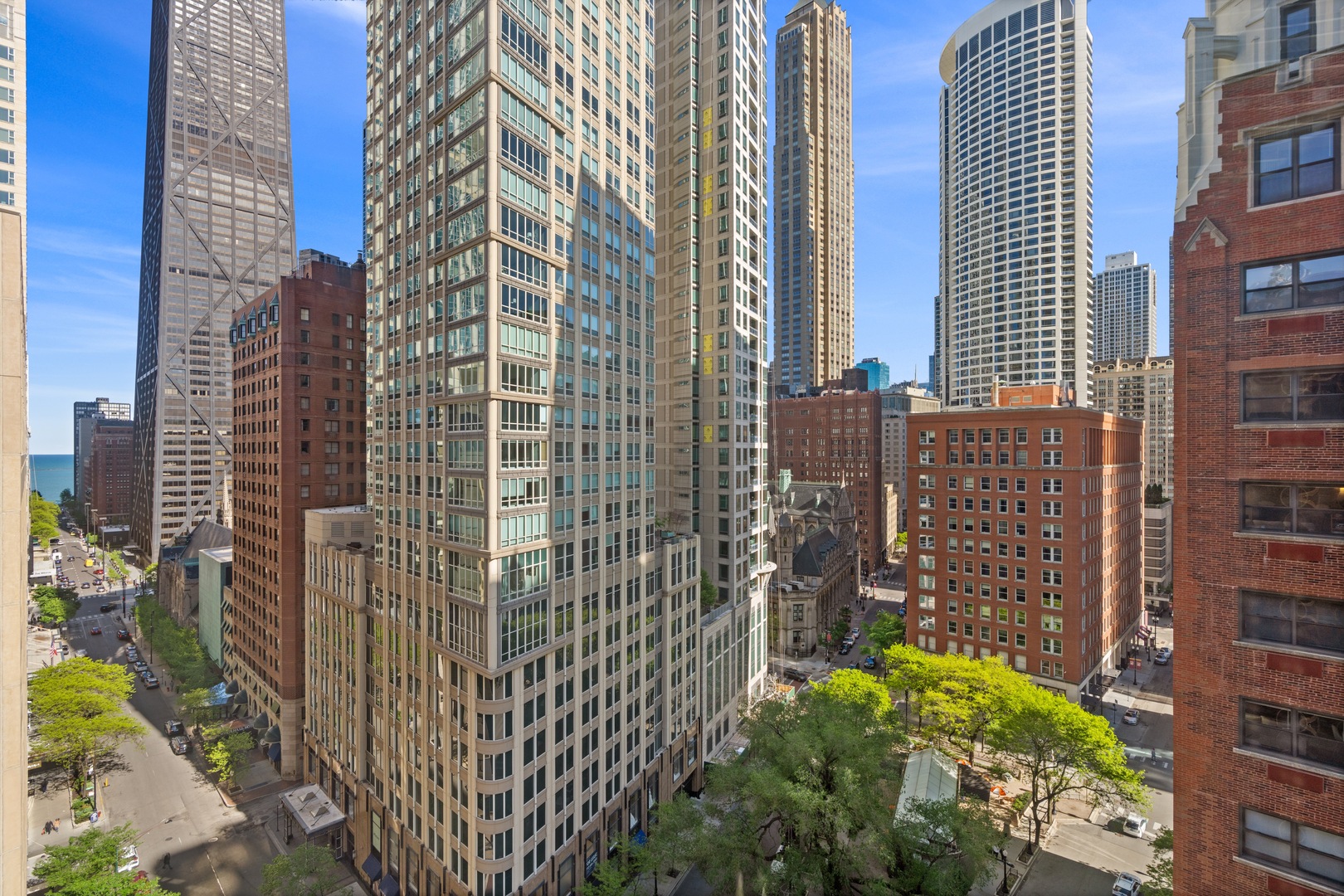 40 E Delaware Place Unit: 1502