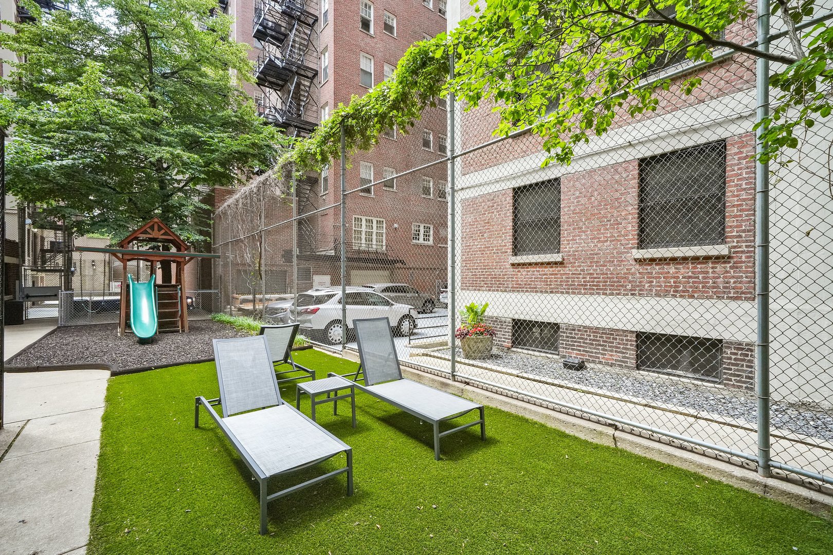 232 E Walton Place Unit: 3E