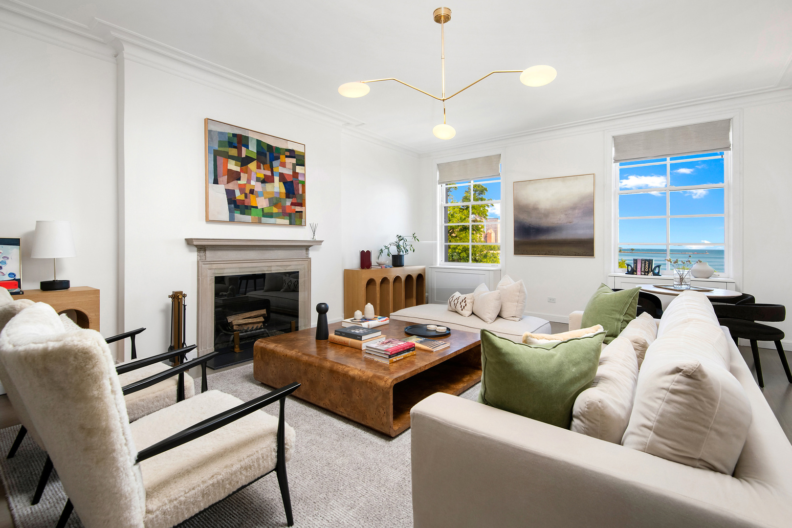 229 E Lake Shore Drive Unit: 4E