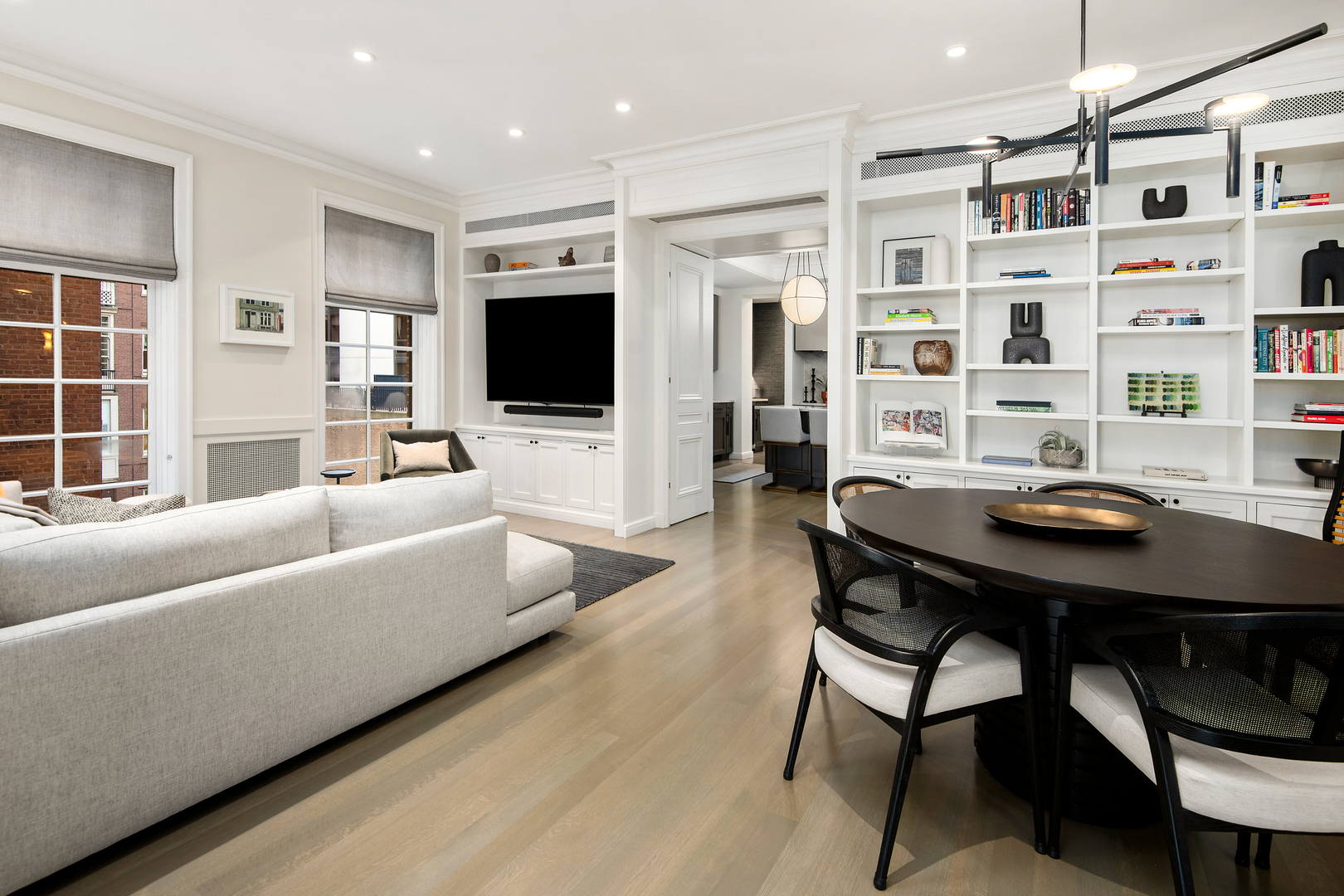 229 E Lake Shore Drive Unit: 4E