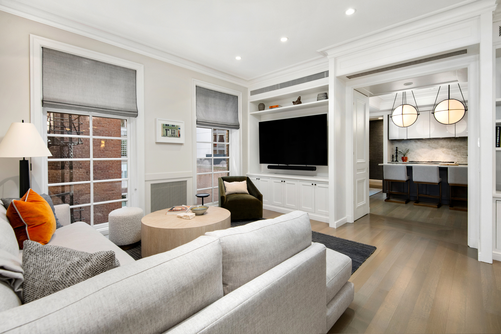229 E Lake Shore Drive Unit: 4E