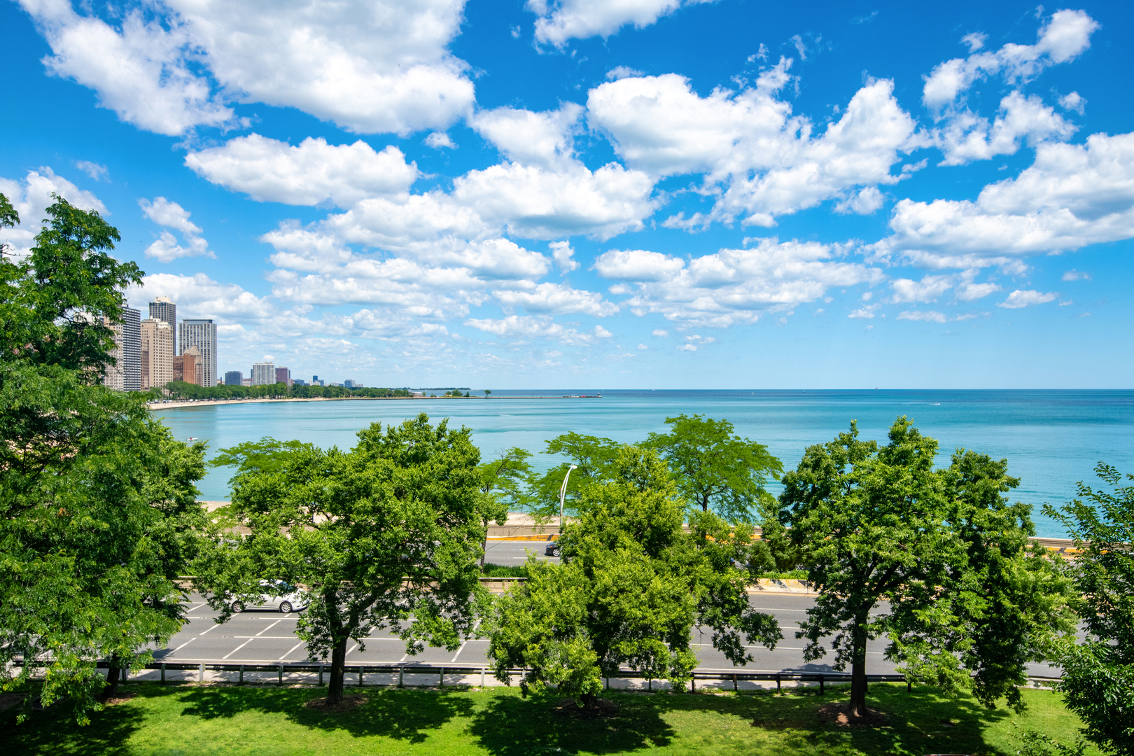 229 E Lake Shore Drive Unit: 4E