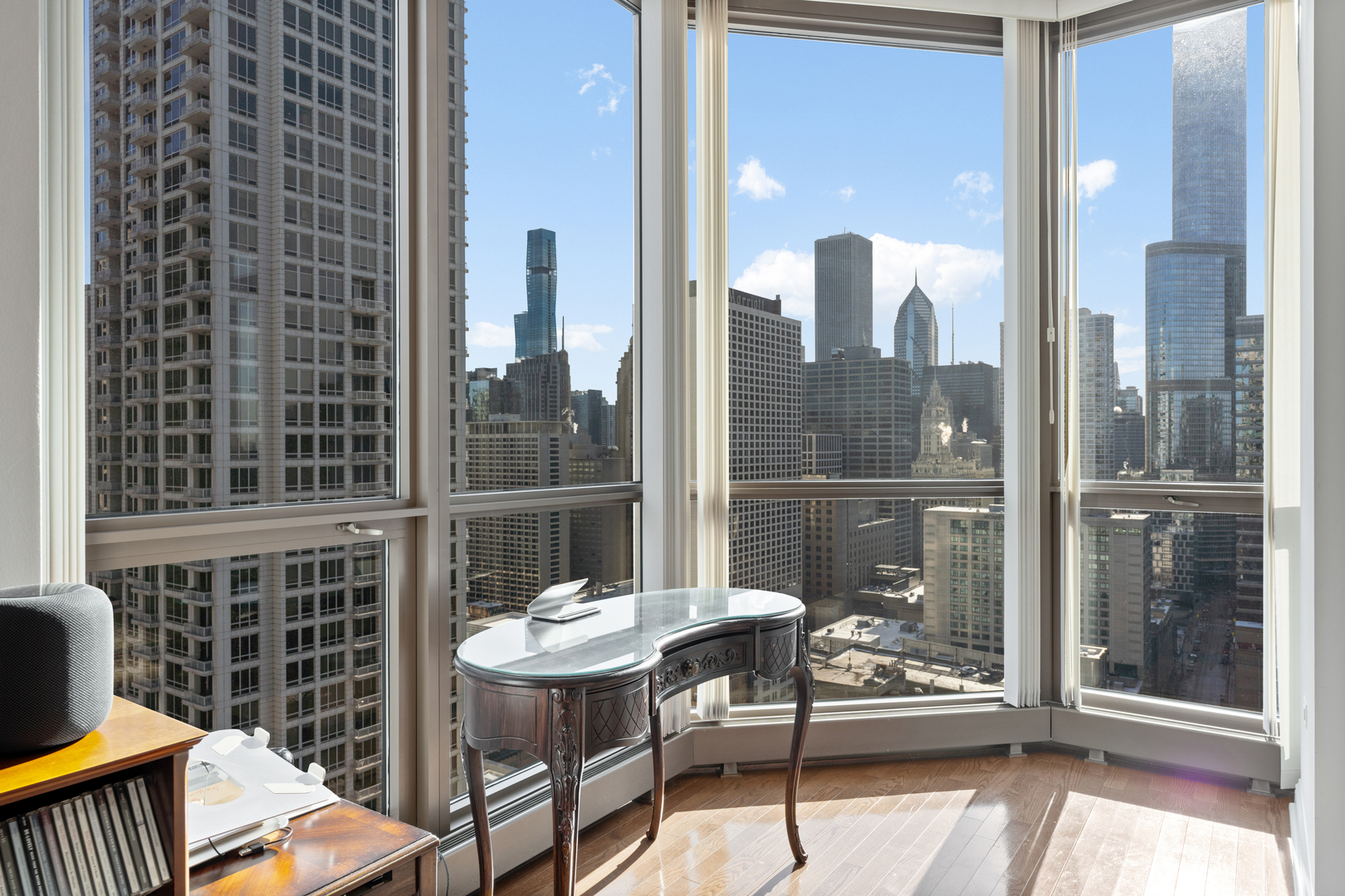 21 E Huron Street Unit: 2803