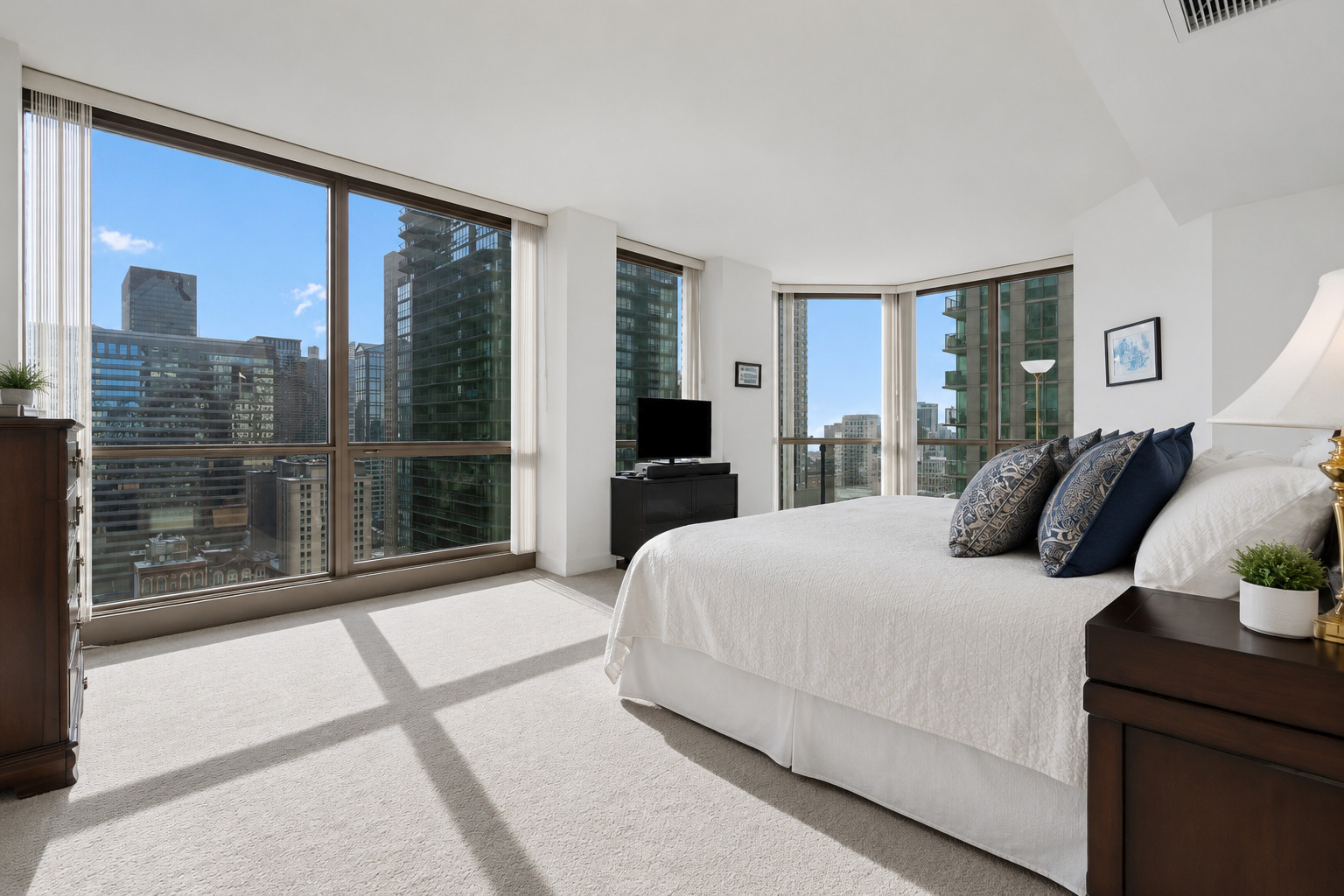 21 E Huron Street Unit: 2803
