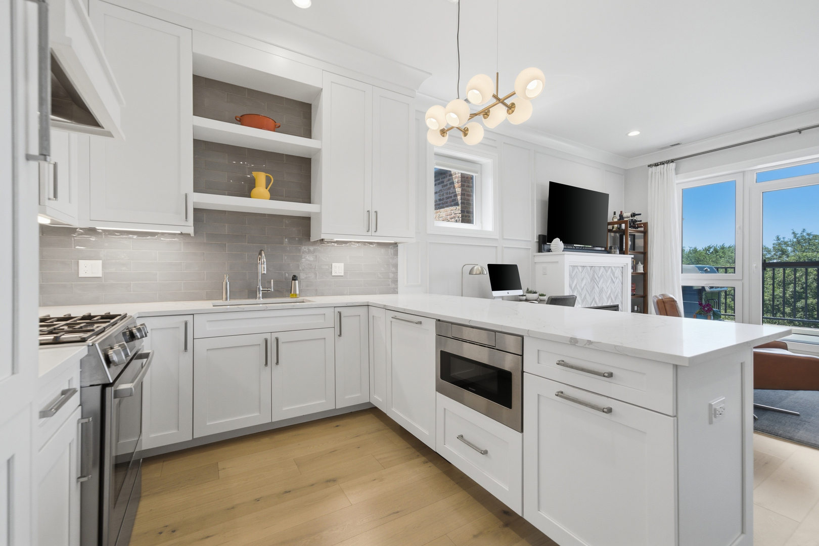 1145 W Addison Street Unit: 3