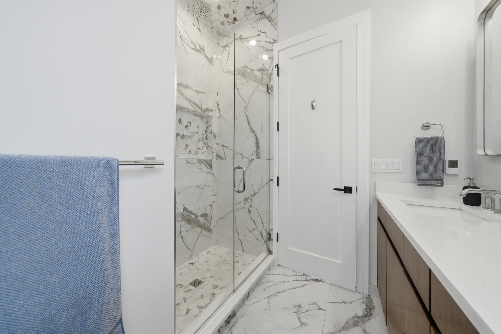 1145 W Addison Street Unit: 3